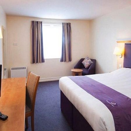 Premier Inn キルマーノック エクステリア 写真